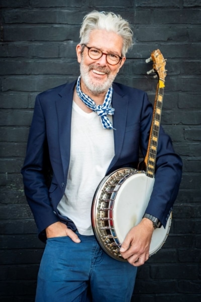 Seamus Egan New Solo Image 2 1 3.jpg